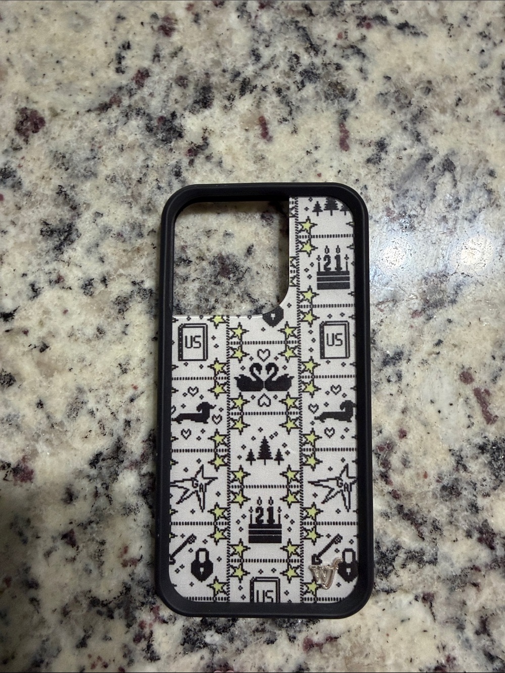 Decorative Black and White Patterned Phone Case - White/Black